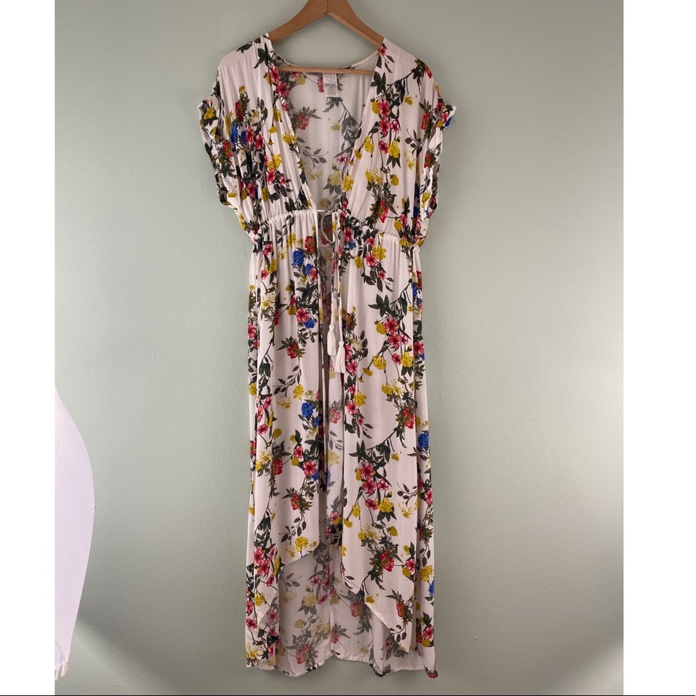 Time and Tru Floral Tie Kimono